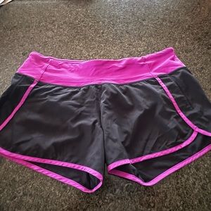 Lululemon shorts size 10 black with pink
